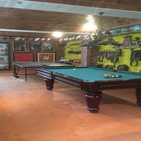 With Pool Near Viana فيانا دو كاستيلو